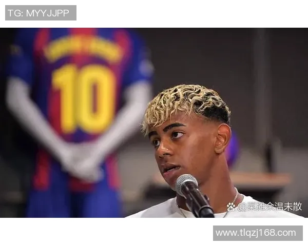 足球球星6号：从天才少年到全球偶像的蜕变与传奇故事